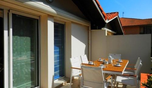 Apartment (6 Adults)