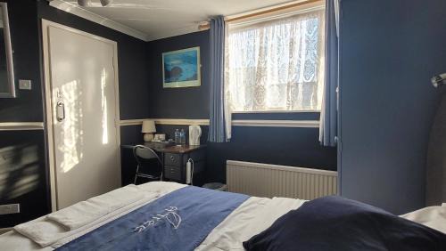 Single Room with Private Bathroom