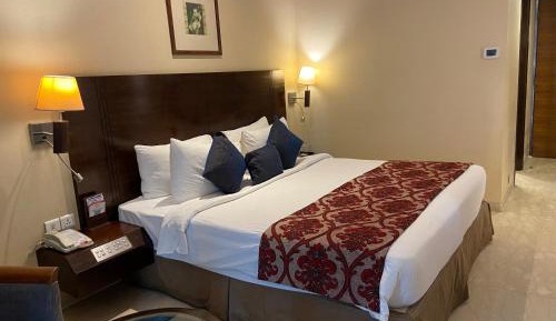 Deluxe Double Room with 15% off on F&B Service (Soft Beverage only)