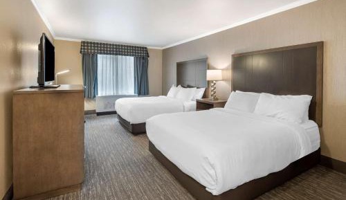 Queen Room with Two Queen Beds - Non-Smoking