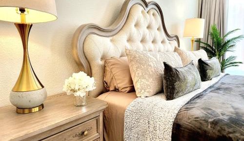 King Studio with Sofa Bed