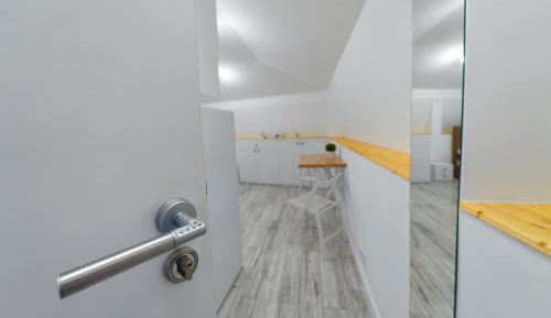 Deluxe King Studio