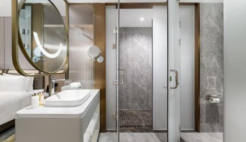 Premium King Room with River View