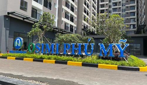 Apartment with Mountain View