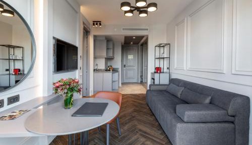 One-Bedroom Suite
