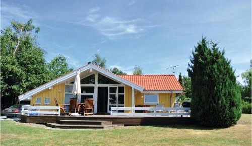 Three-Bedroom Holiday Home 