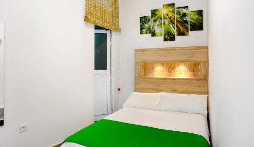 Superior One-Bedroom Apartment