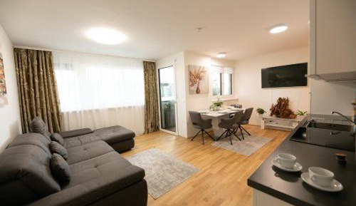 Apartment with Lake View