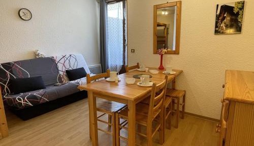 Apartment (4 Adults)