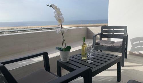 Studio Apartment with Sea View