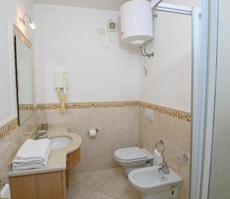 One-Bedroom Apartment (4 Adults)