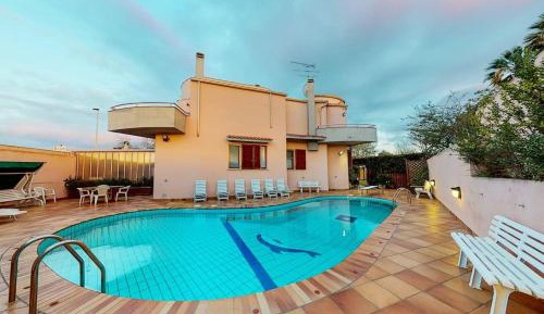 Villa - Beach Front