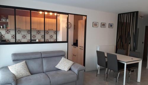 Apartment (4 Adults)