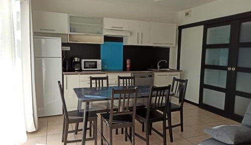 Apartment (6 Adults)