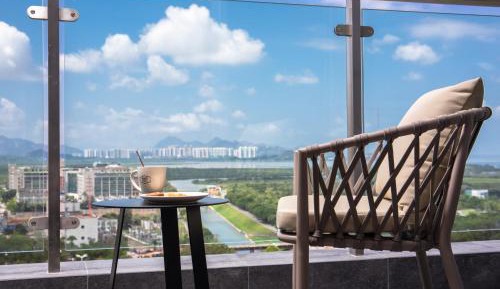 Deluxe King Room with Sea View