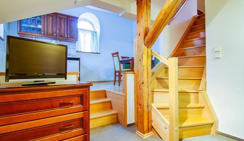 Duplex Apartment with Kitchen and Garage (4 Adults) G