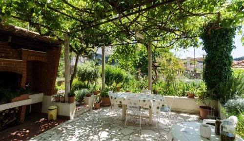 Studio Apartment with Terrace