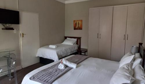 Comfort Triple Room