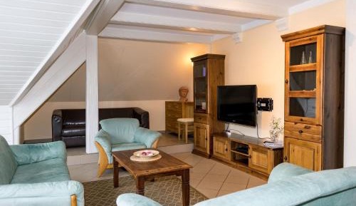 Seven-Bedroom Apartment