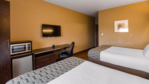 Queen Room with Two Queen Beds - Disability Access