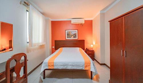 Queen Room