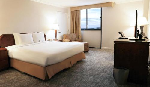 King Room - Mobility Access Tub - Non-Smoking