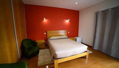 Bungalow with Garden View