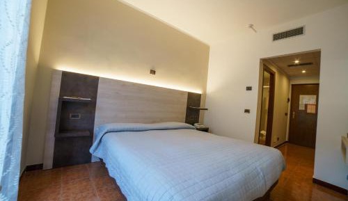 Deluxe Double or Twin Room with River View