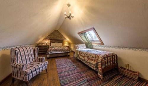 Triple Room with Private Bathroom