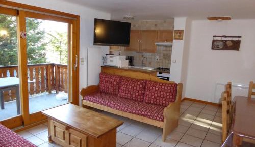 Apartment (8 Adults)
