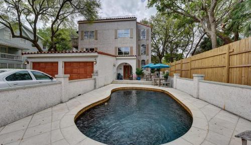 Four-Bedroom Holiday Home