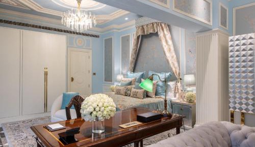 Luxury Suite with whirlpool