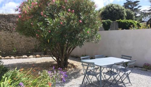 Holiday Home (5 Adults)