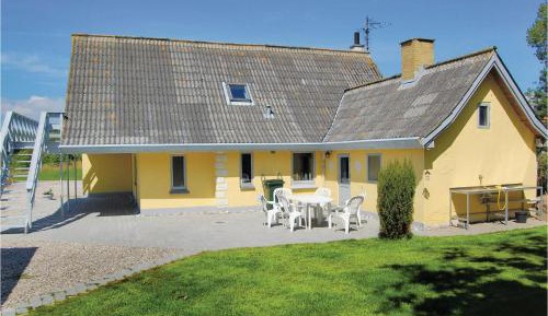 Four-Bedroom Holiday Home