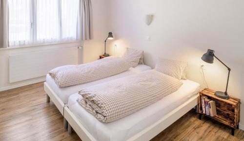 One-Bedroom Apartment with Terrace East
