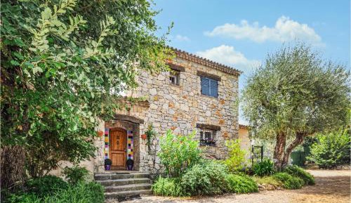 Three-Bedroom Holiday Home 