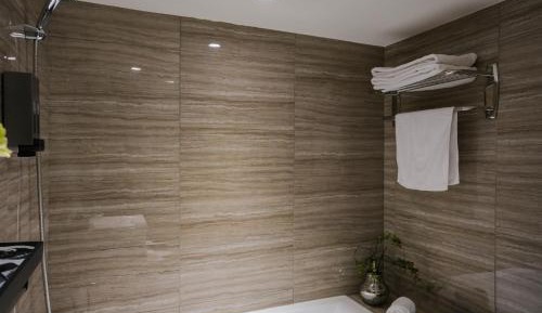 Classic Double Room with Bath