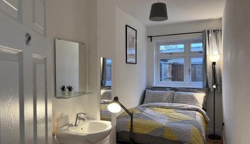 Standard Double Room with Shared Bathroom