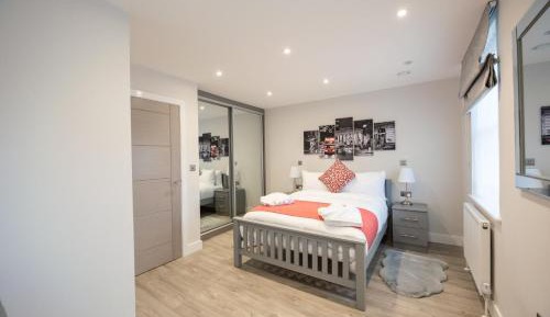 One-Bedroom Superior Apartment