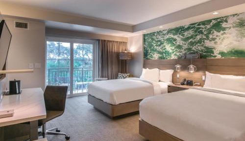 Island View, Two Queen Beds with Balcony