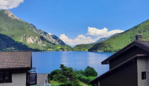 Apartment with Garden View