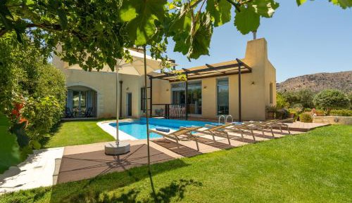 Villa - Beach Front