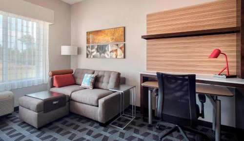 King Studio with Sofa Bed