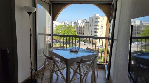 One-Bedroom Apartment with Balcony