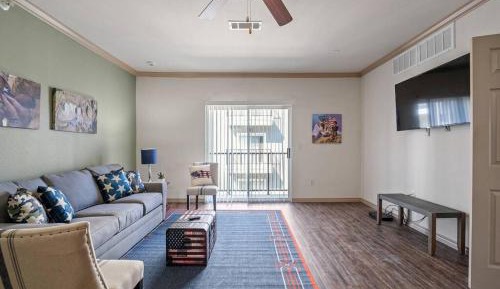 One-Bedroom Apartment