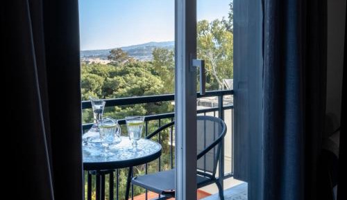 Double or Twin Room with Side Sea View