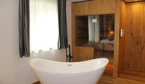 Superior Double or Twin Room with Lake View