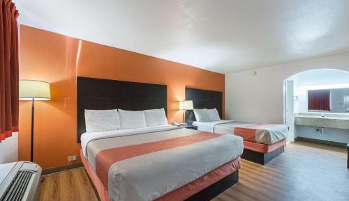 Queen Room with Two Queen Beds - Non-Smoking