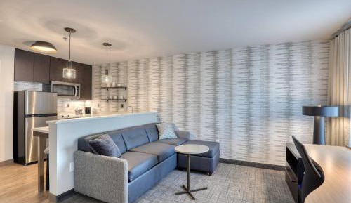 Studio, 1 King, Sofa bed