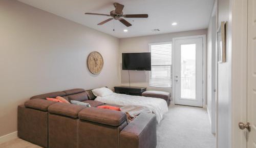 Three-Bedroom Holiday Home 